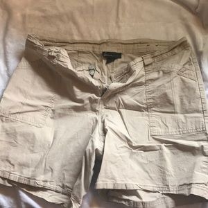 Size 18 lane Bryant khaki woman's shorts